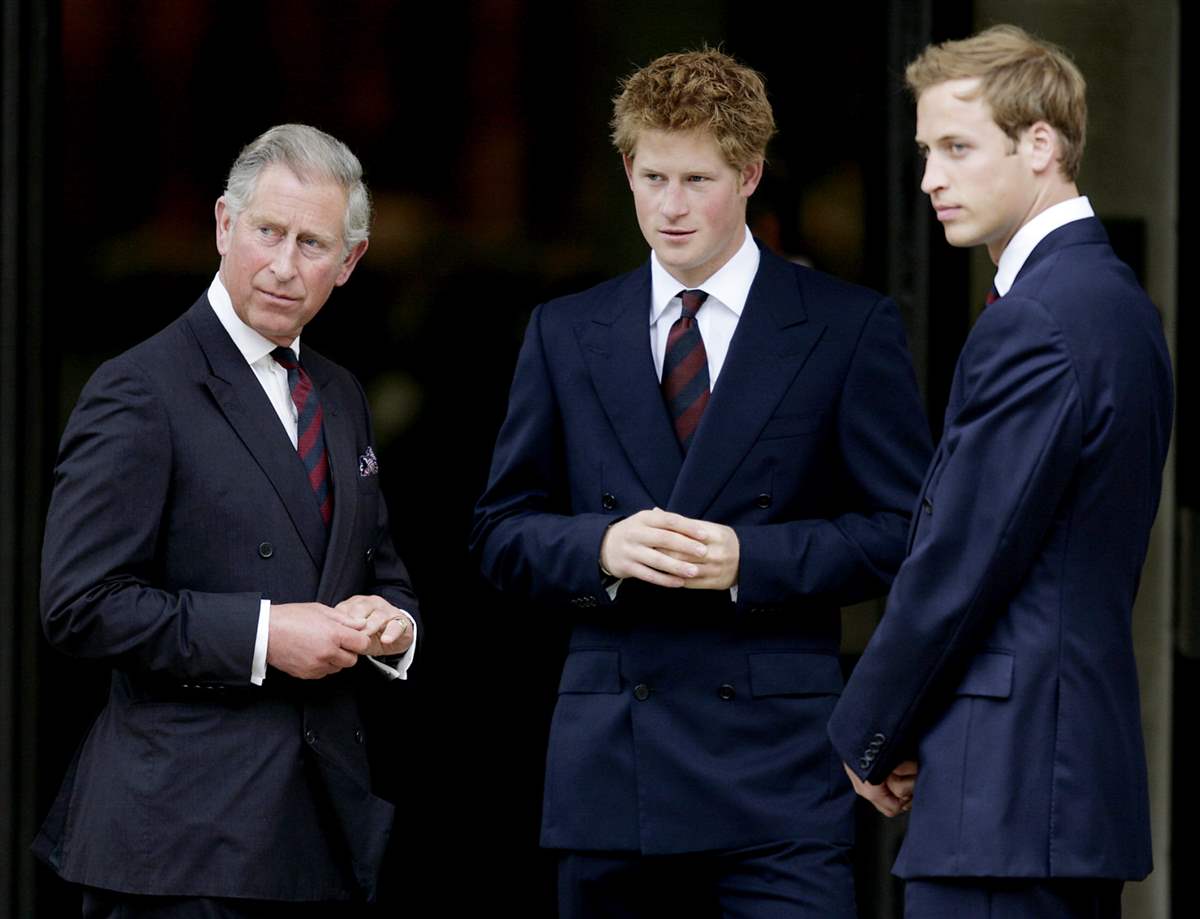 Príncipe Guillermo, príncipe Harry y Carlos III