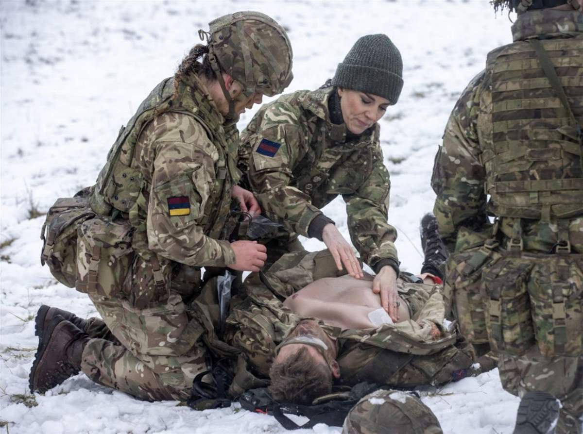 Kate Middleton coopera con las labores de la Guardia Irlandesa 