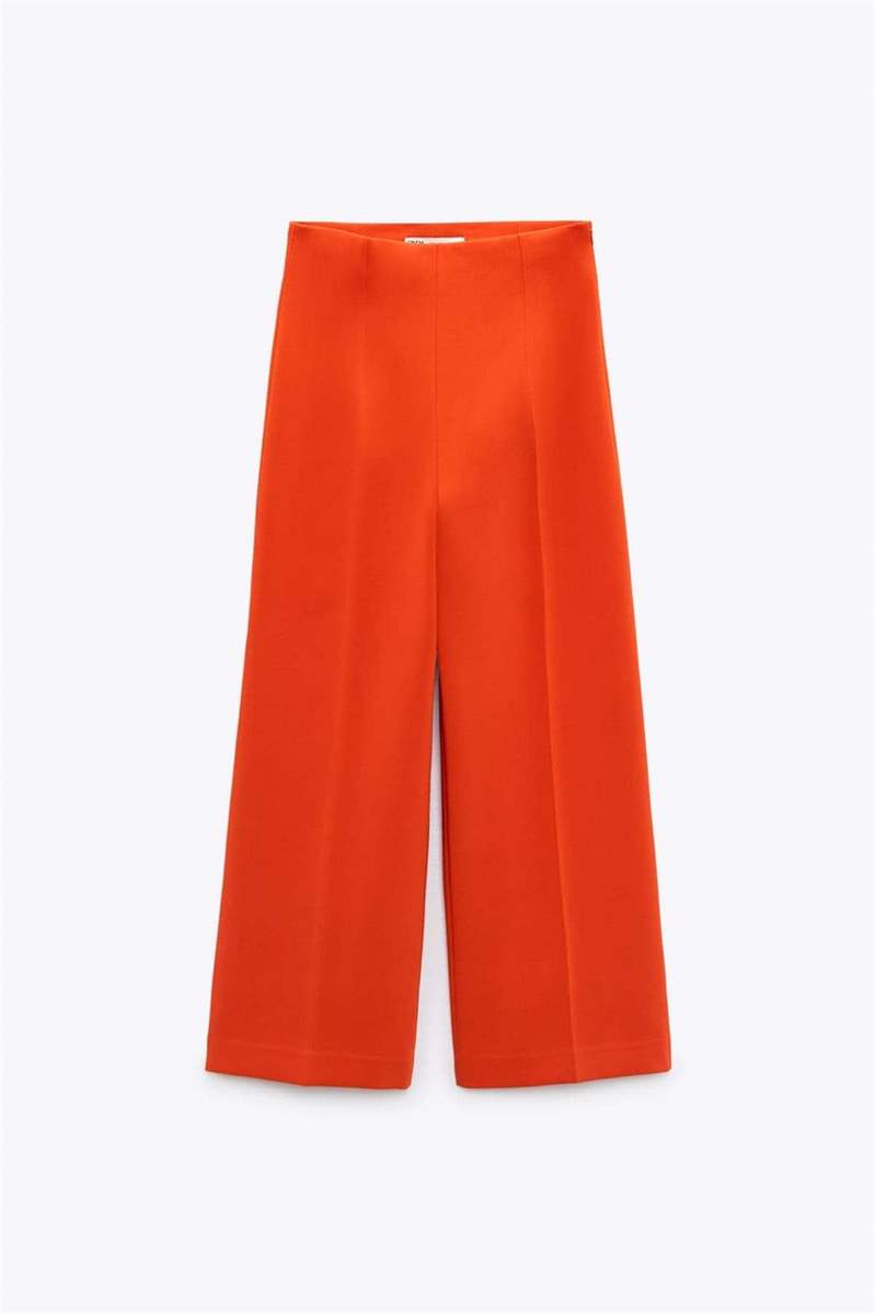 Pantalón culotte en tonos naranjas de Zara 