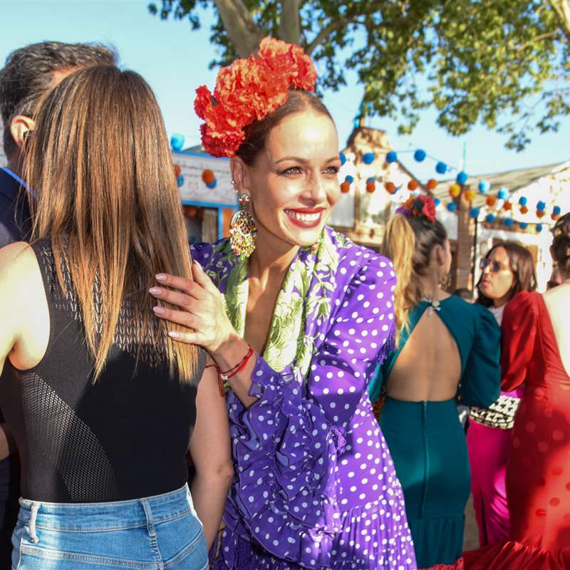 Eva González se pone flamenca en la Feria de Abril en Sevilla tras las imágenes de Cayetano Rivera y Maria Cerqueira