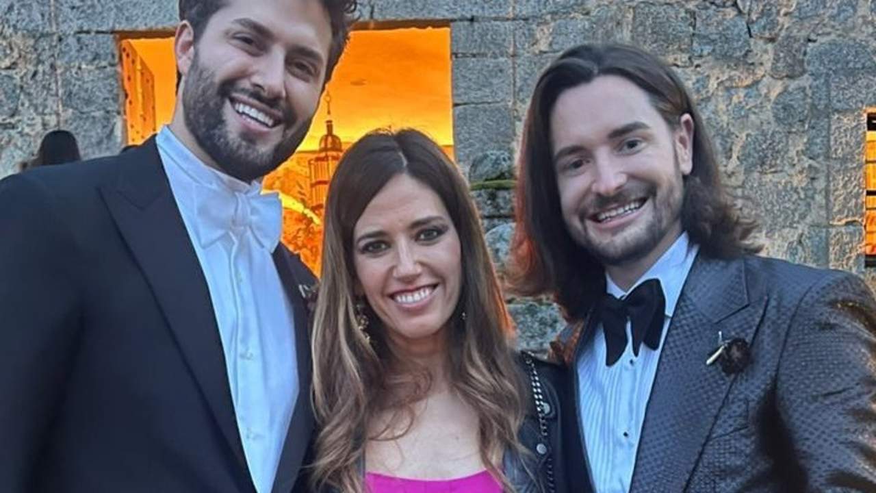 Nos colamos en la romántica boda de Javier de Hoyos, el director de 'Socialité'