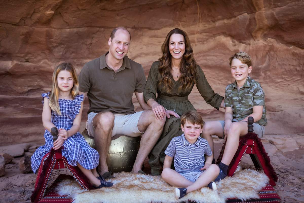 Guillermo, Kate y sus tres hijos en Jordania 