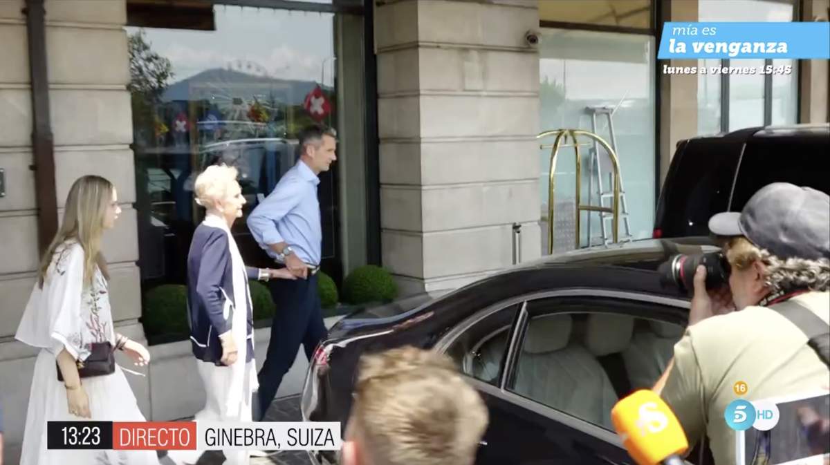 Iñaki Urdangarin con su hija Irene y su madre