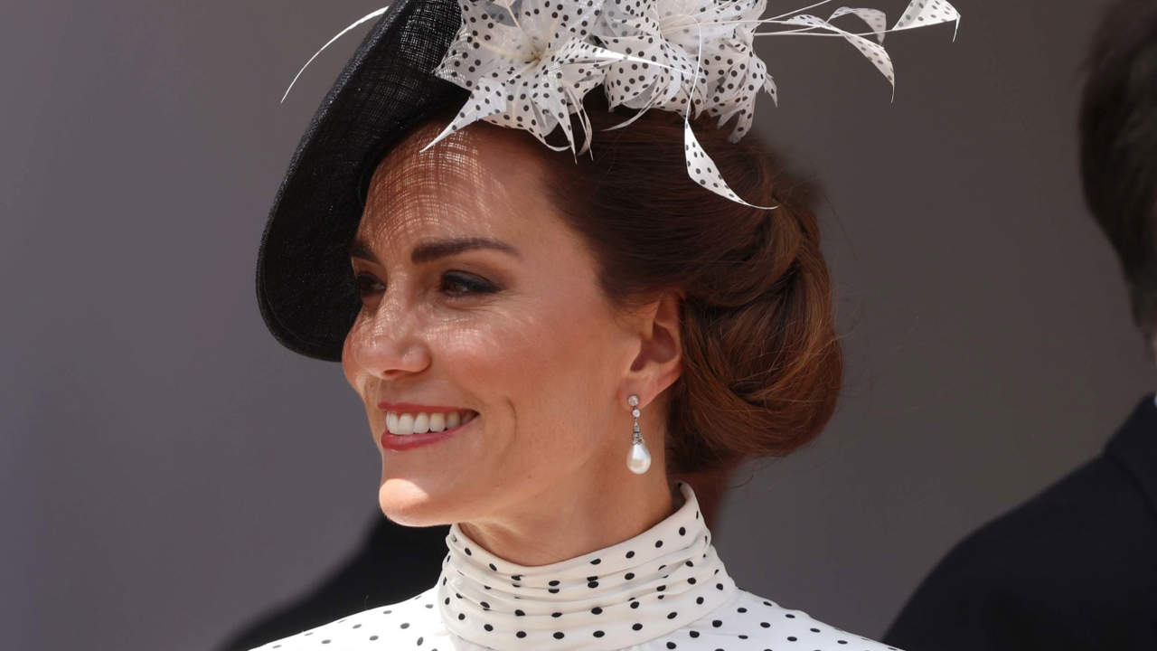 El vestido estampado de Kate Middleton 'a lo Letizia' en el Día de la Jarretera 