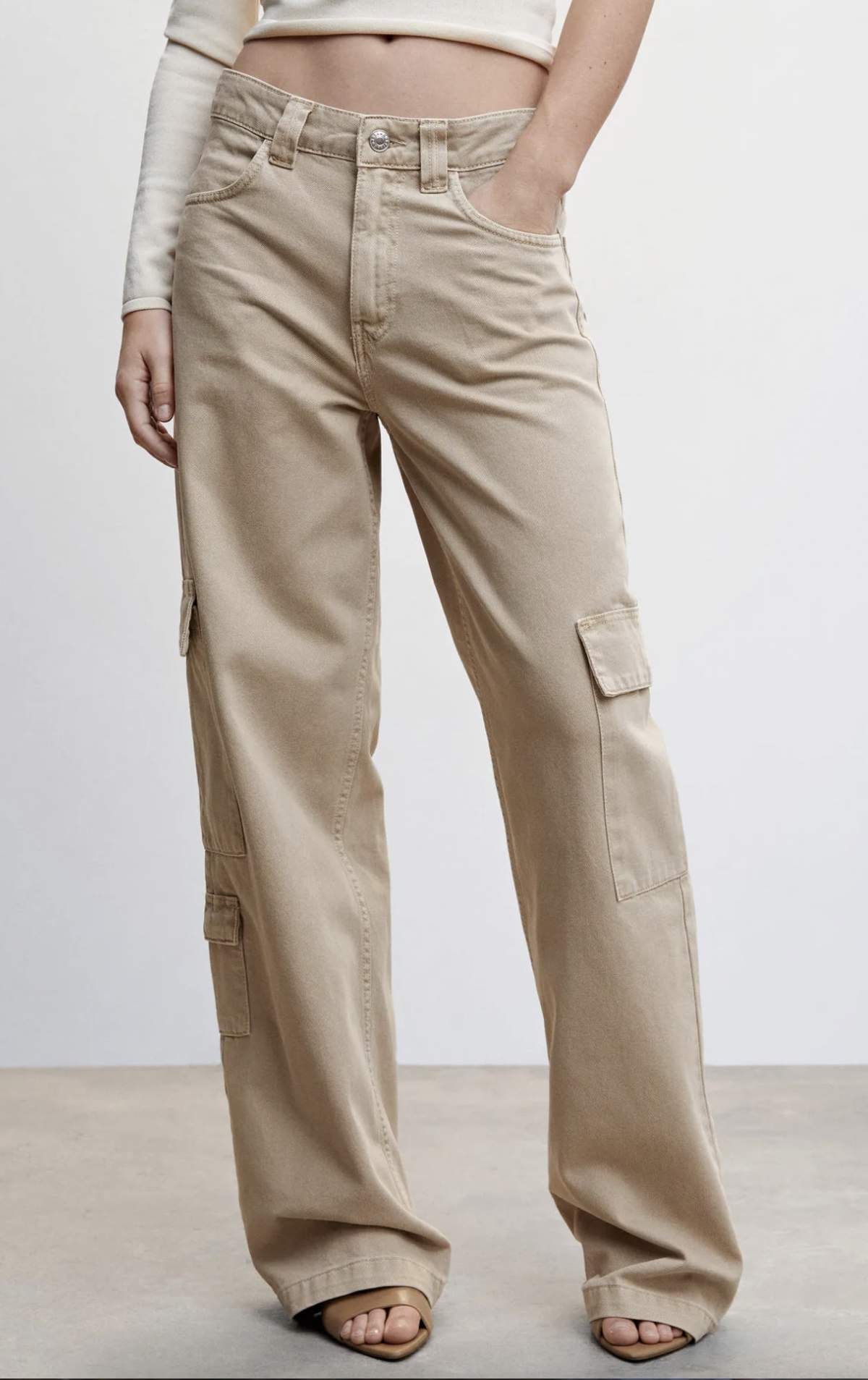 Pantalones cargo Mango