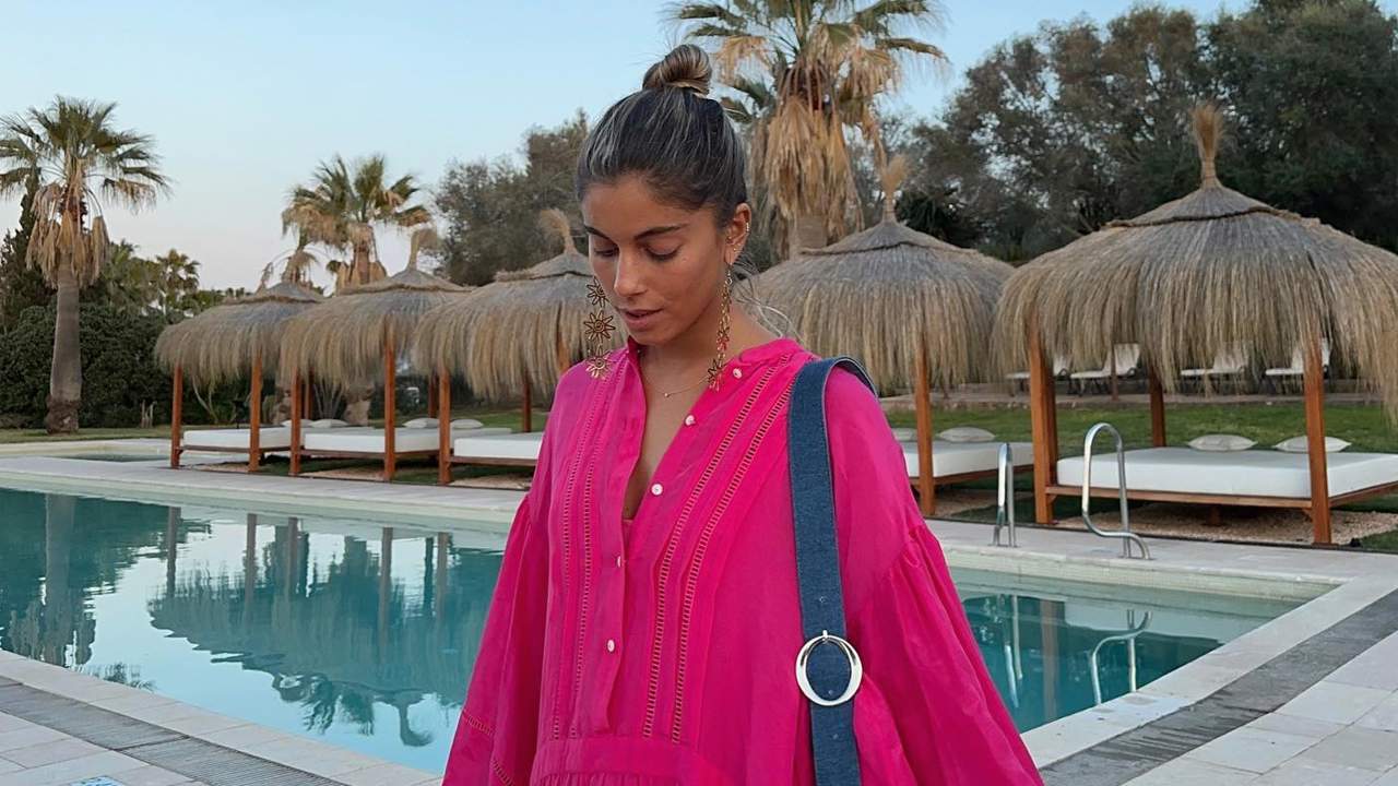 Parfois rebaja su caftán de lino talla única que realza el bronceado y se adapta a todos los cuerpos
