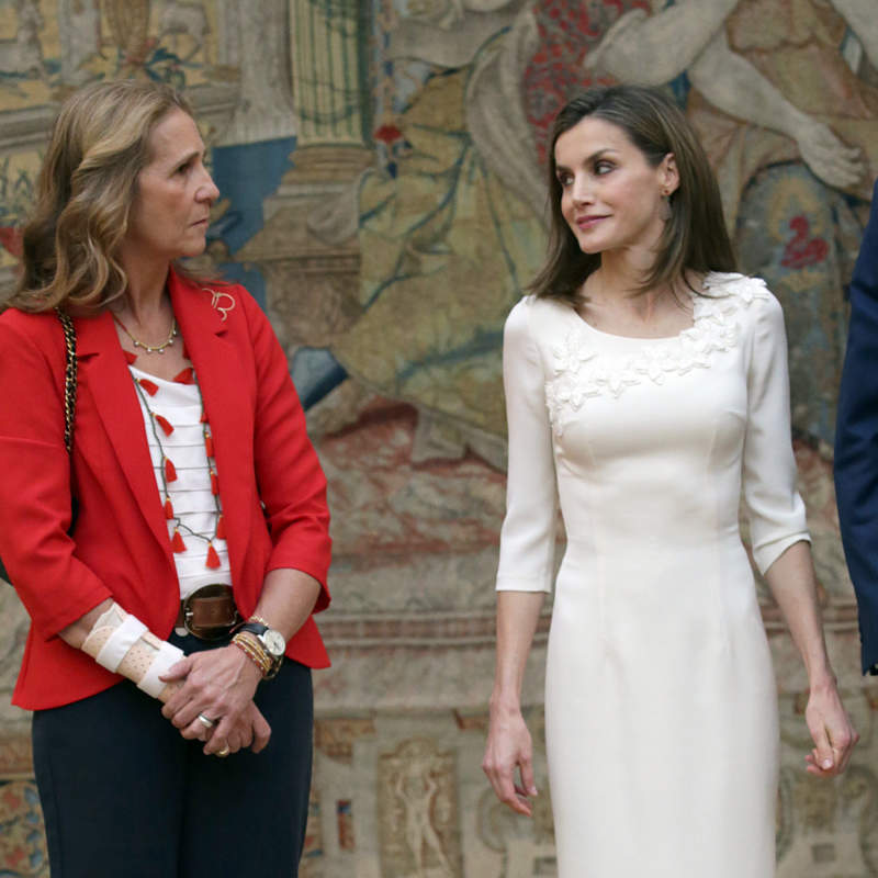 La infanta Elena y Letizia 