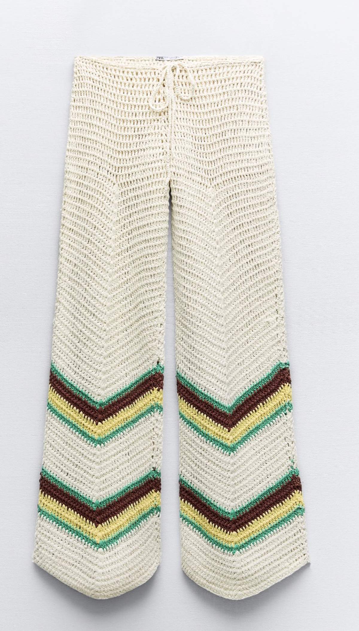 Pantalones de crochet de Zara