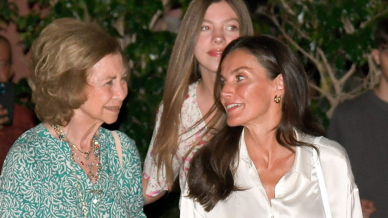 Letizia y Sofía, empeñadas en fomentar su ‘buen rollo’: analizamos los gestos en Mallorca