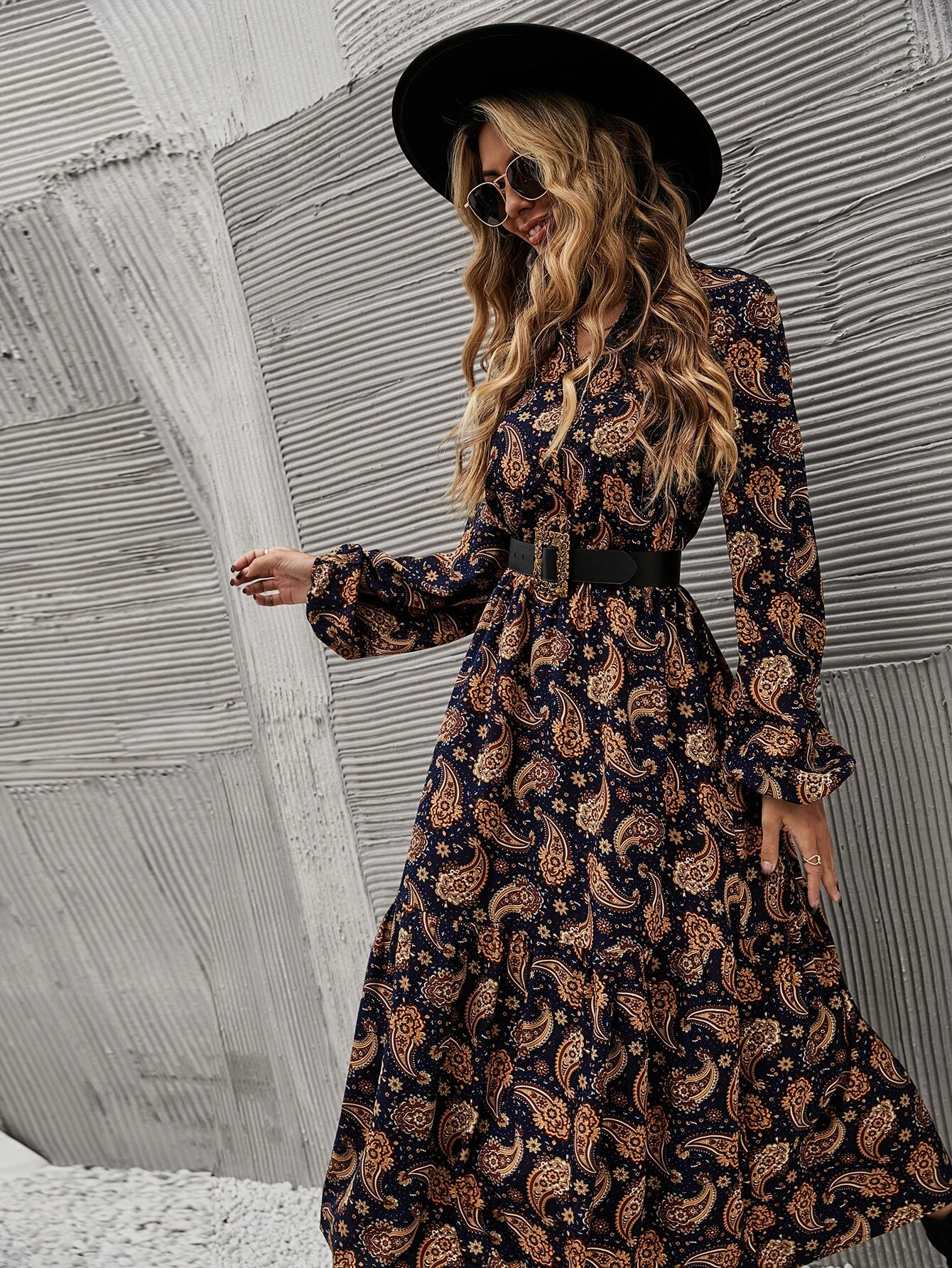 Un vestido boho para llevar con botas