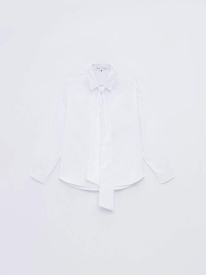 Una blusa blanca