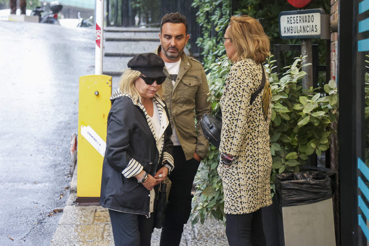 Rocío y Fidel con Terelu