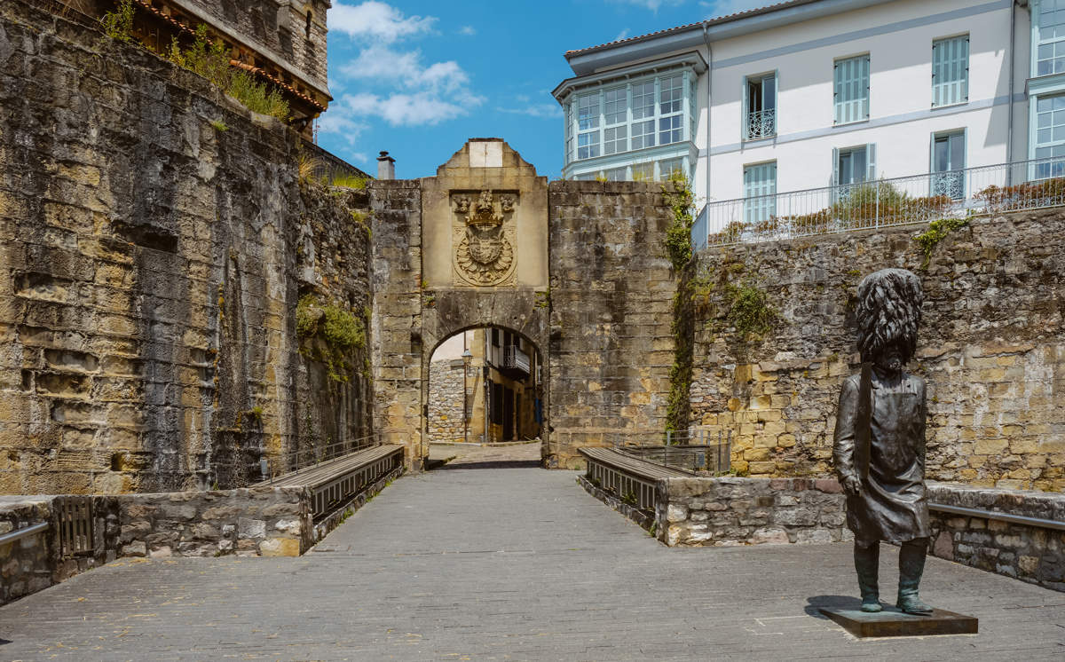 PUERTA DE SANTA MARÍA