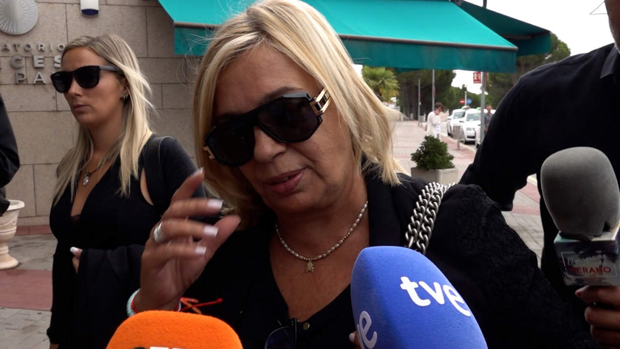 Carmen Borrego y Terelu Campos, abatidas ante la última despedida a María Teresa Campos