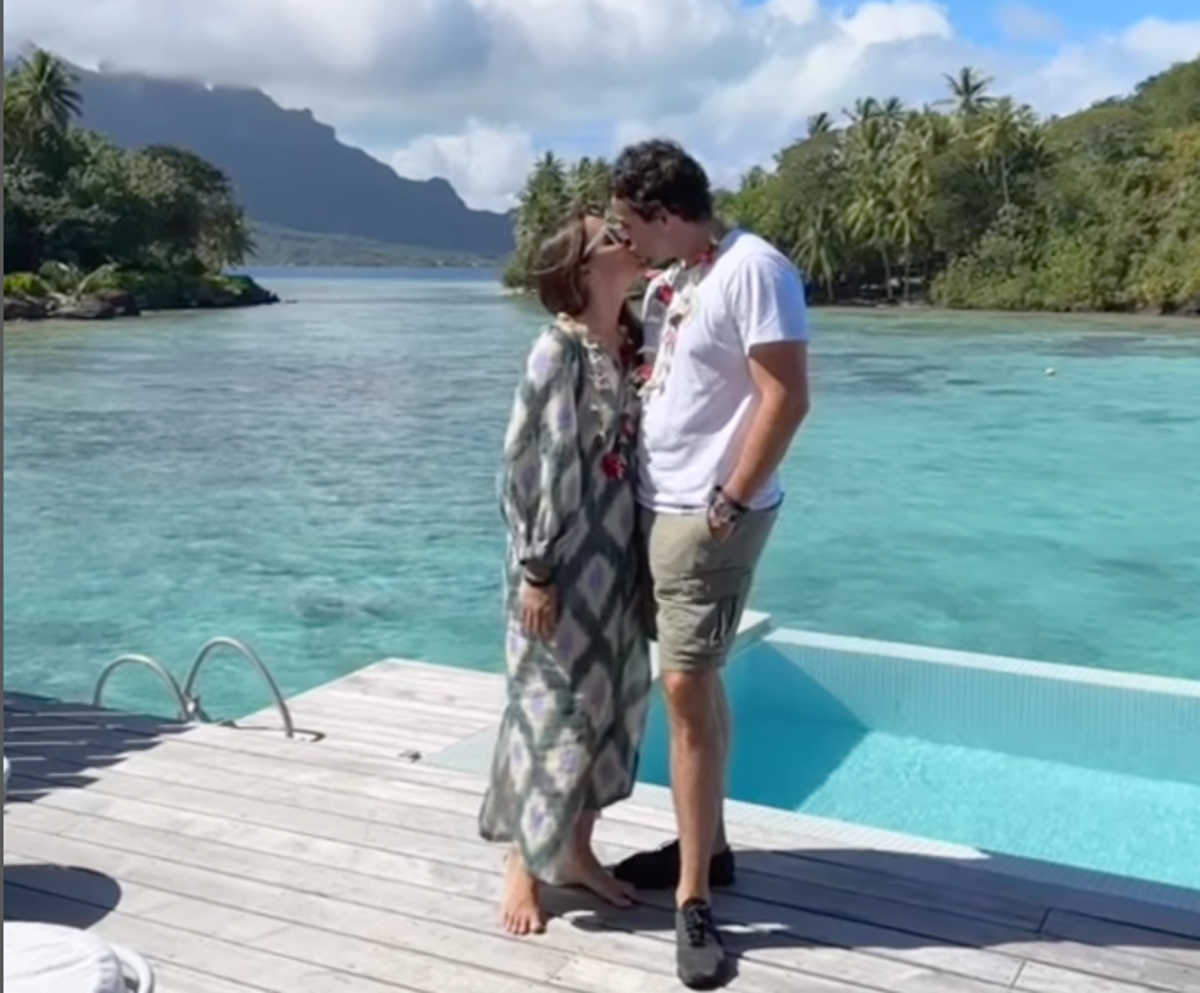 Tamara Falcó e Íñigo Onieva en Bora Bora.