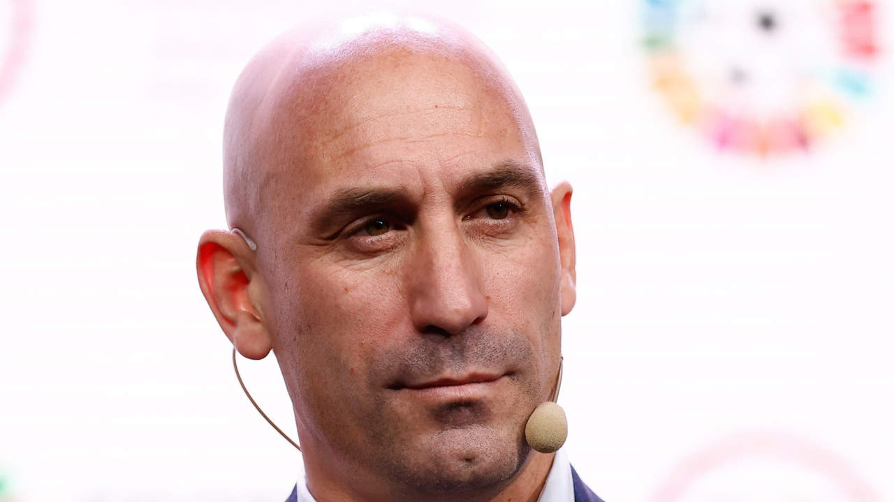 Luis Rubiales dimite, de forma fulminante, como presidente de la RFEF