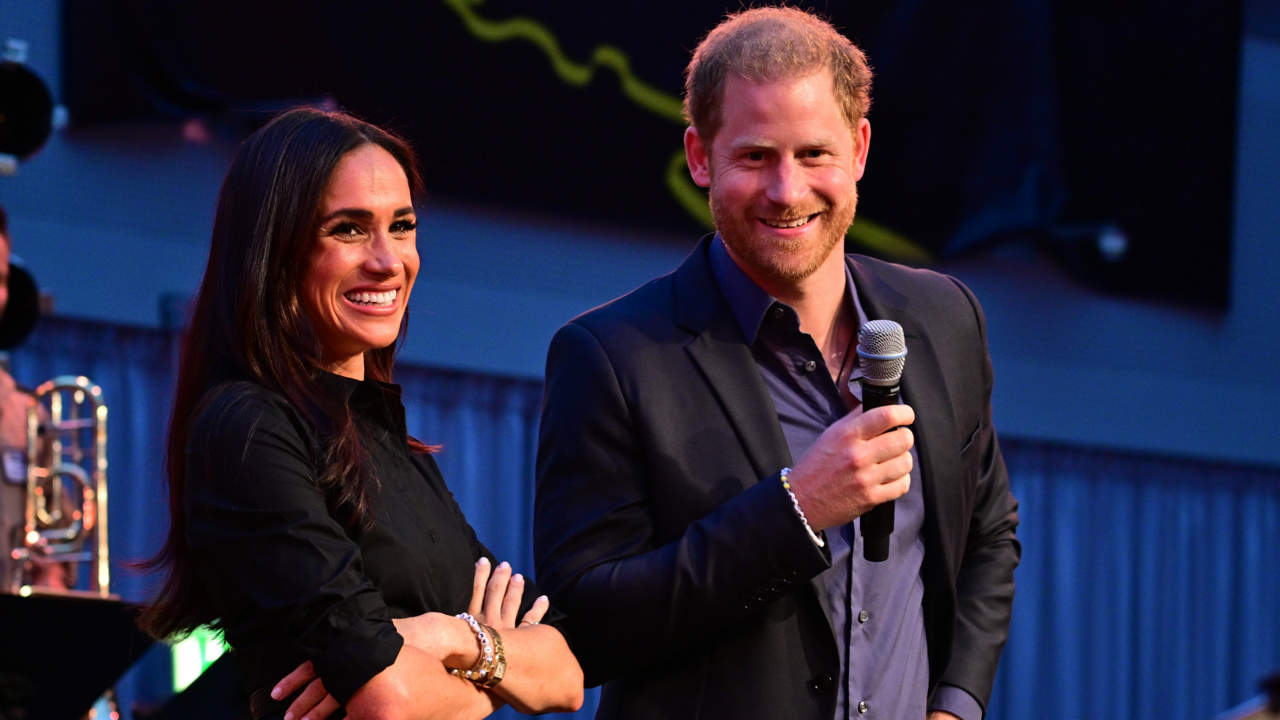 La emoción de Meghan Markle y el príncipe Harry en su multitudinaria reaparición conjunta en Alemania