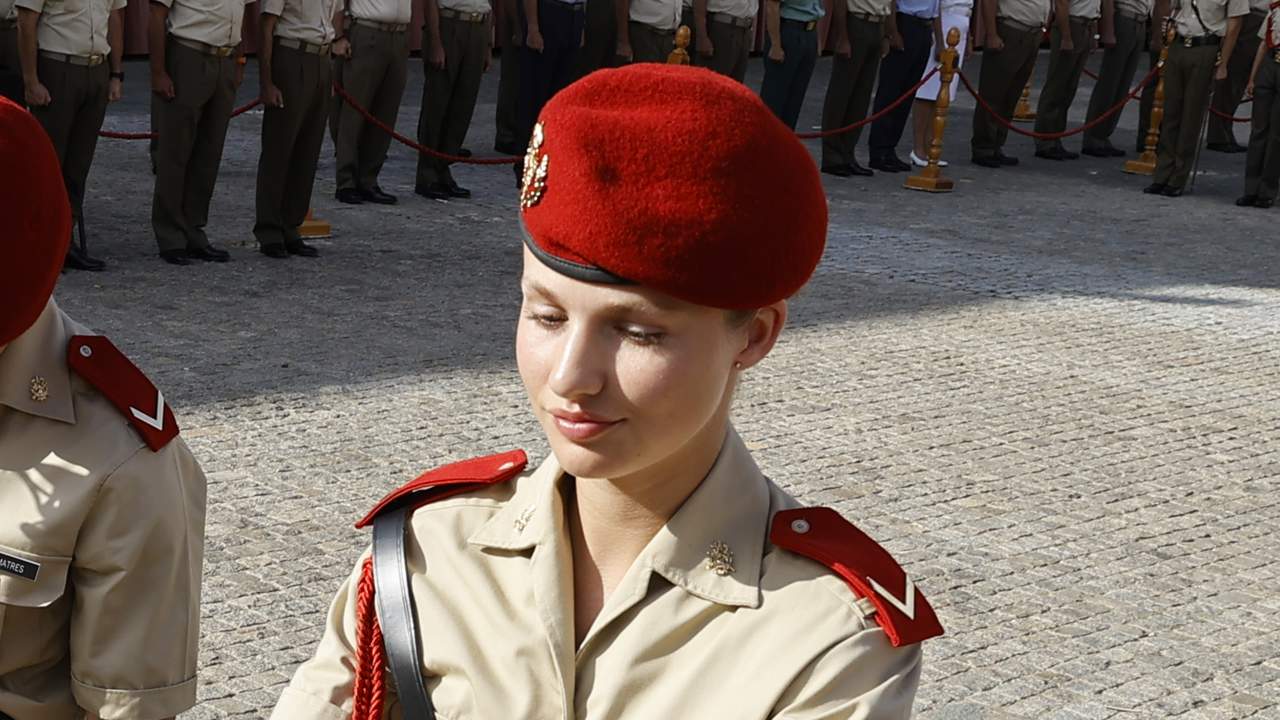El vídeo de la princesa Leonor en la ceremonia de entrega de su sable de dama cadete
