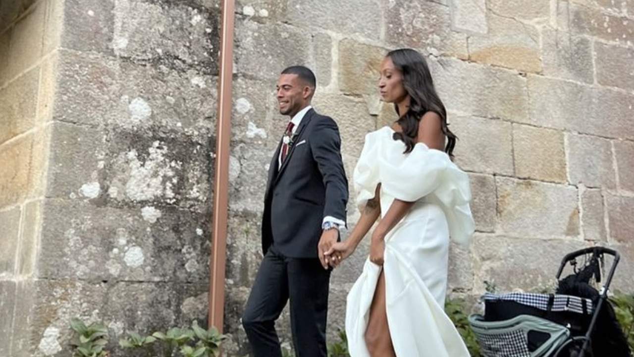 El espectacular vestido de novia desmontable de Ana Peleteiro para su boda gallega con Benjamin Campoaré