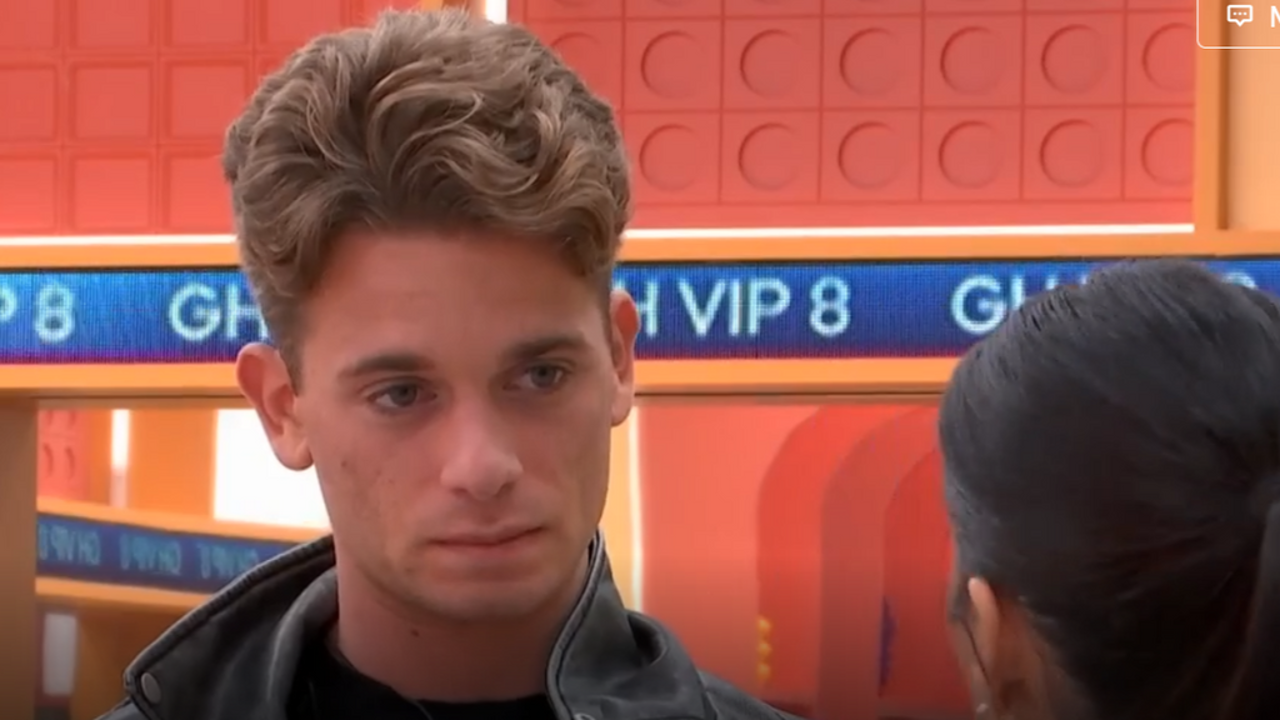 El hermano de Luca Dazi rompe a llorar por las críticas de los espectadores de 'GH VIP'