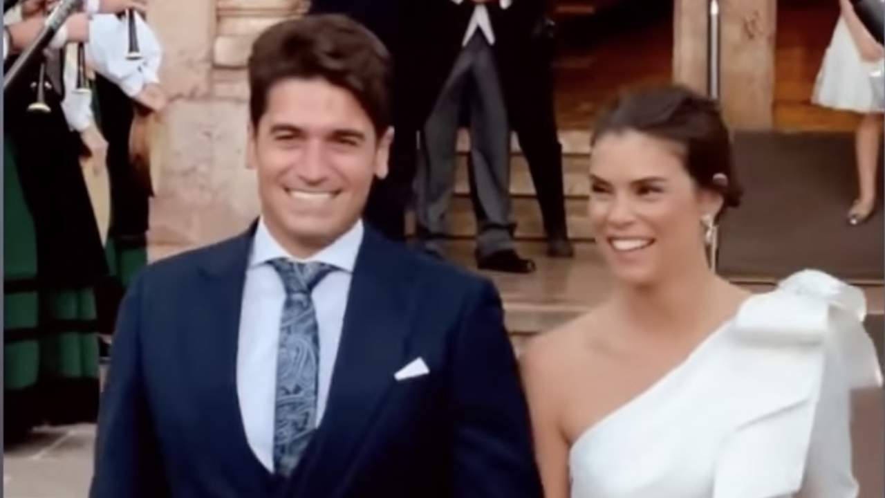 Javier Hernanz y Paula Mocca celebran su boda: dos vestidos, bailes y mucho amor en Asturias