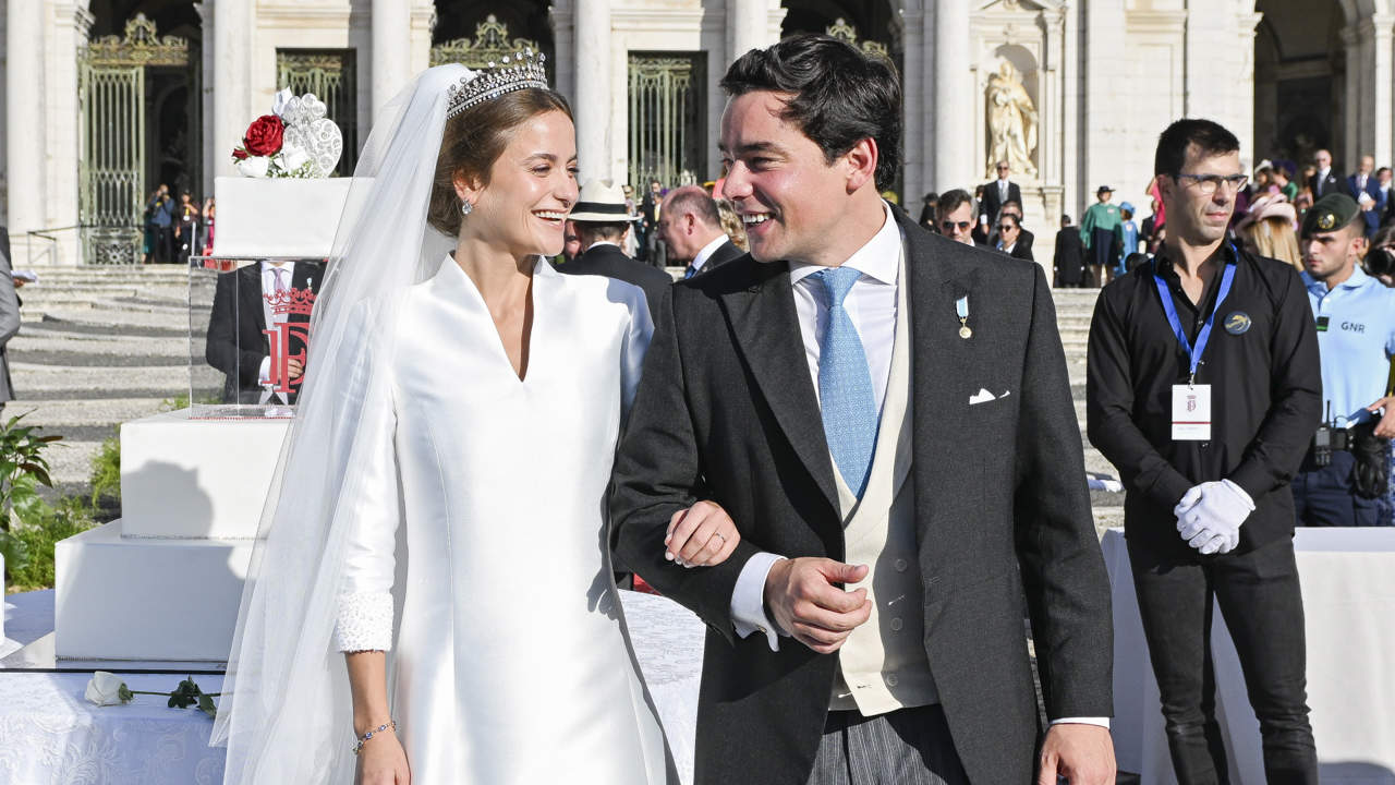 María Francisca de Braganza y Duarte de Sousa, muy cercanos con la prensa española en el día de su boda 