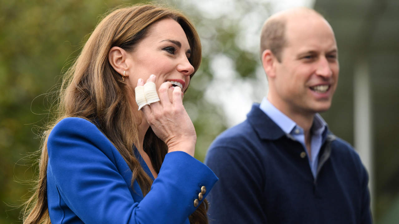 Kate Middleton reaparece con los dedos entablillados y hace saltar las alarmas de nuevo
