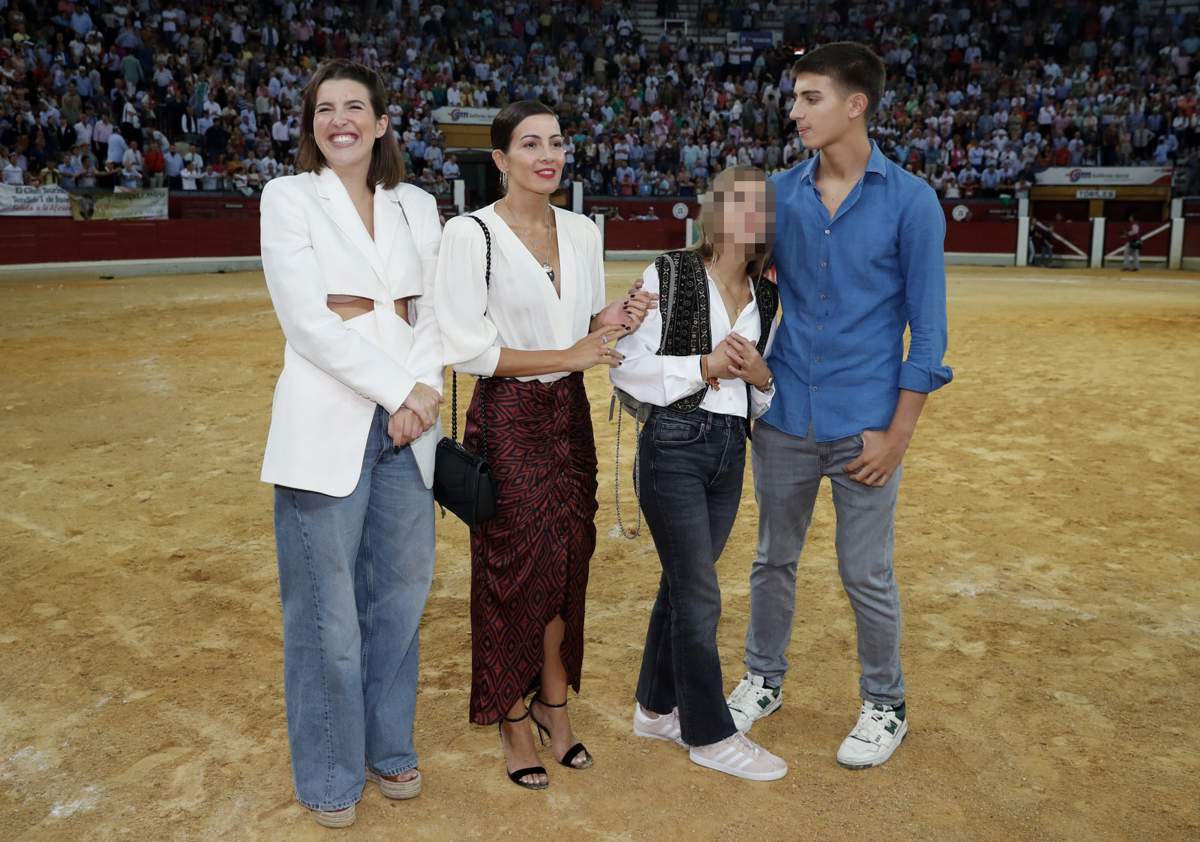 Alba Díaz, Virginia Troconis, Triana y Manuel