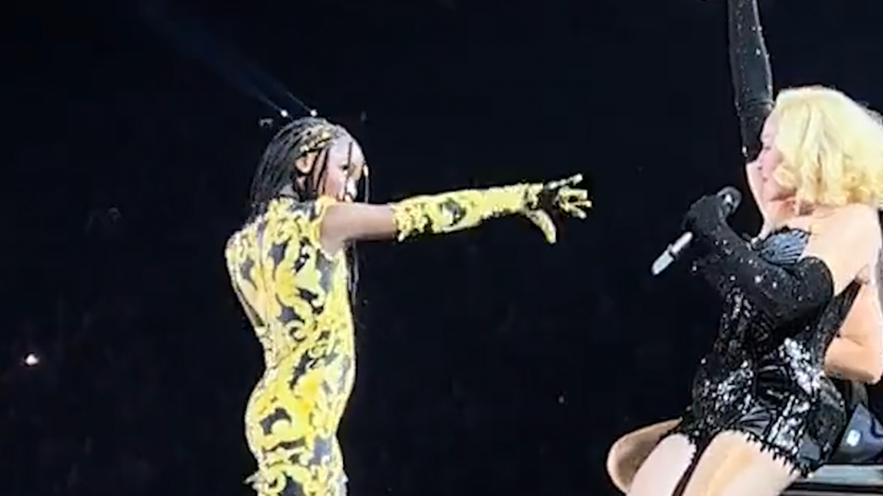 El espectacular baile viral de Estere, la hija de 11 años de Madonna, durante un concierto de la cantante