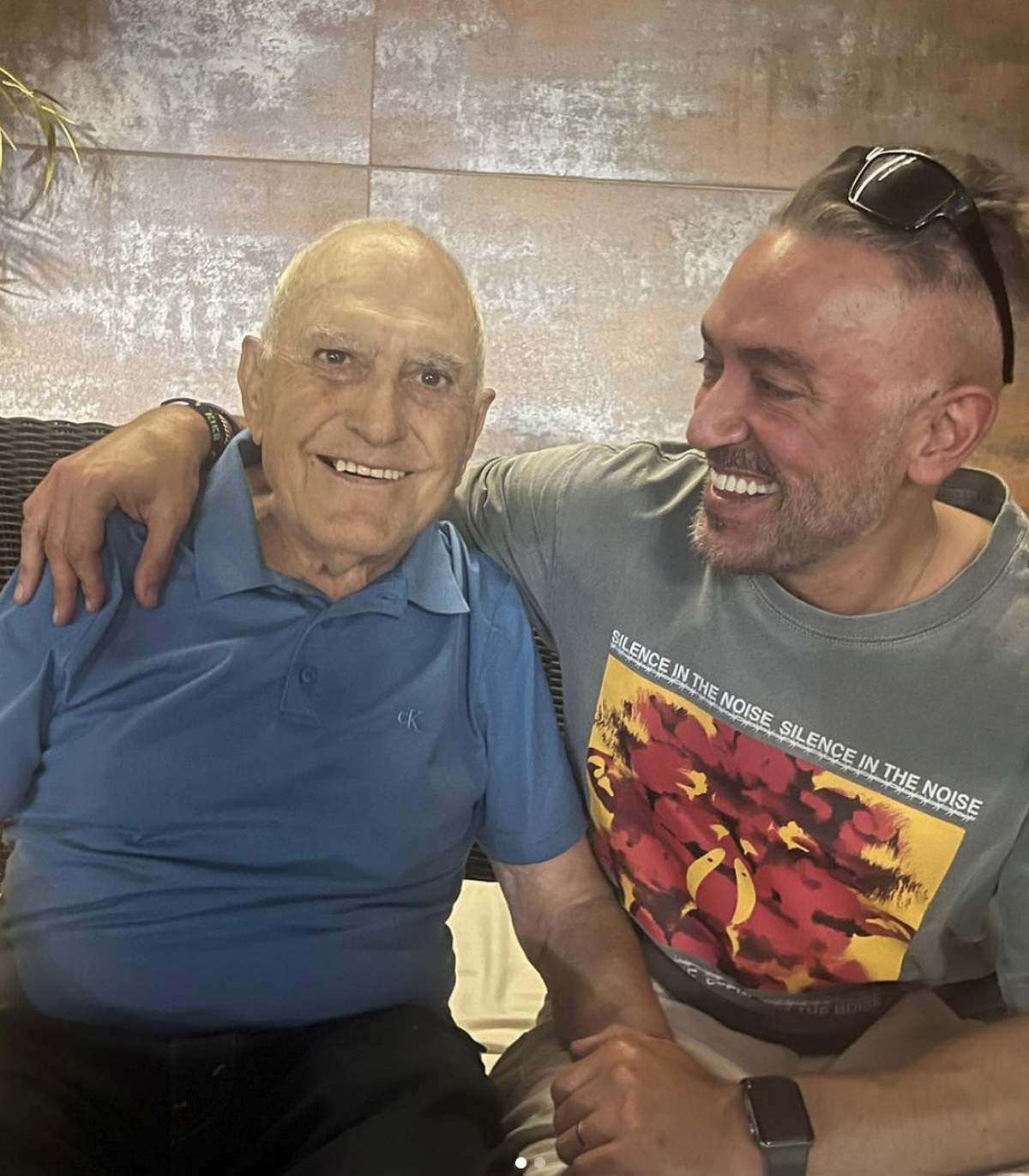 Kiko Hernández con su abuelo