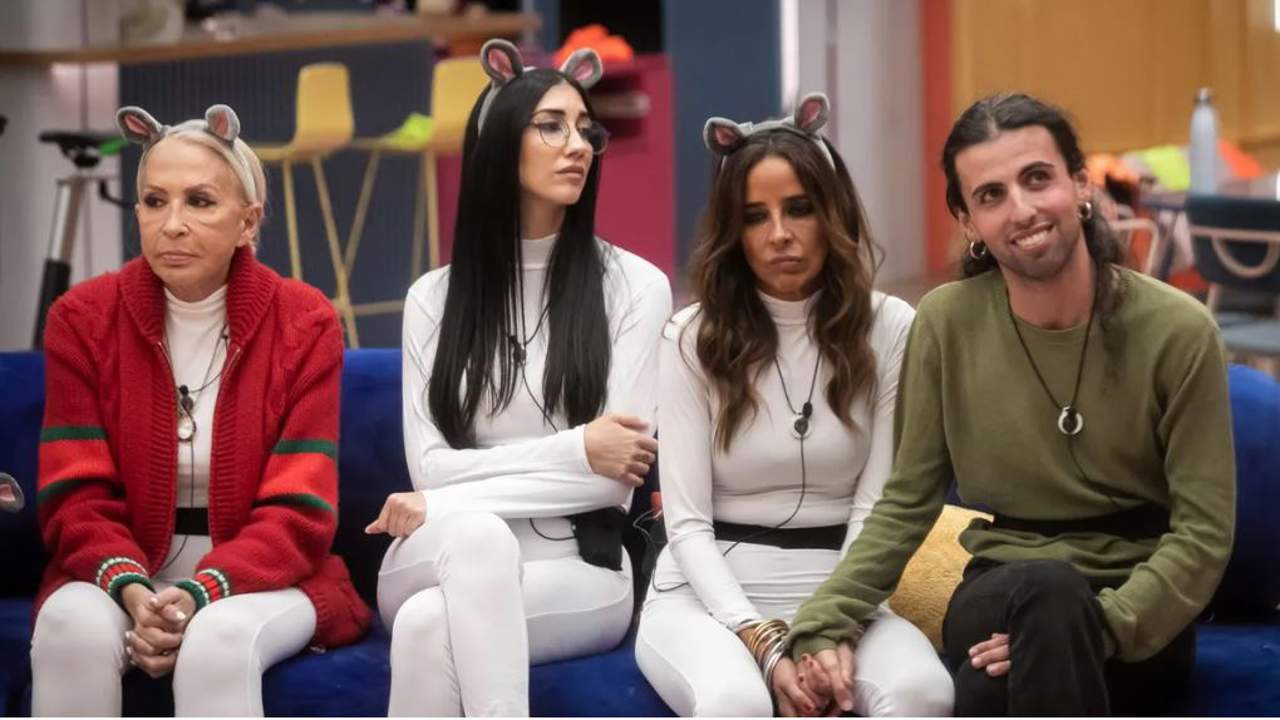 Carmen Alcayde, Laura Bozzo, Naomi y Albert Infante