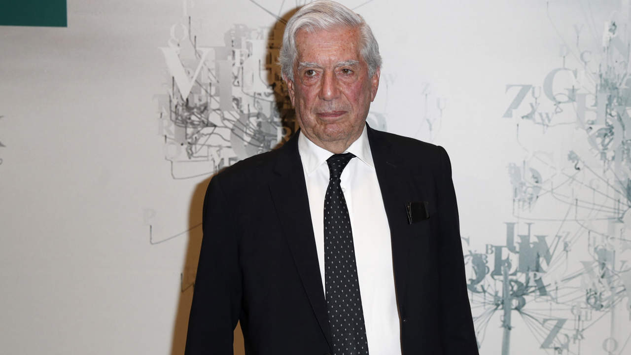 Mario Vargas Llosa dedica a su exmujer y prima Patricia Llosa la novela que escribió junto a Isabel Preysler
