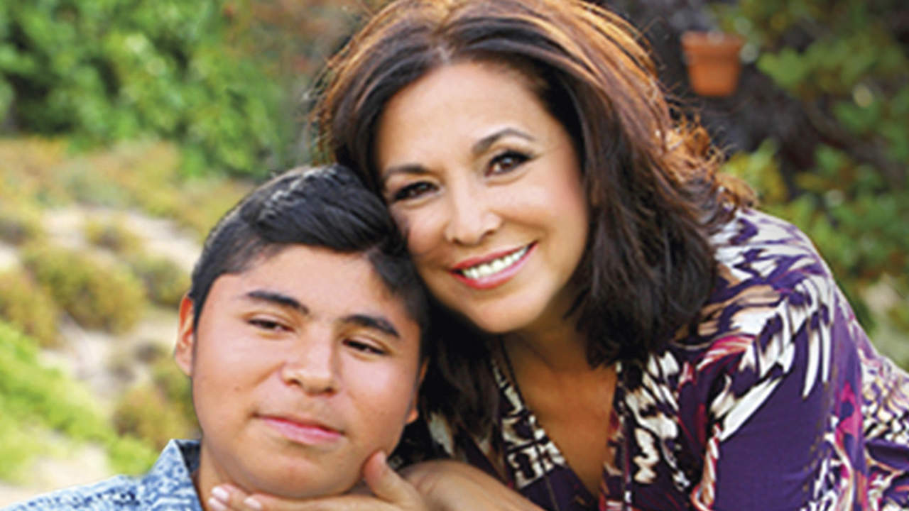 Isabel Gemio cumple uno de los deseos de su hijo Gustavo, que padece una enfermedad rara, y hace una importante reflexión