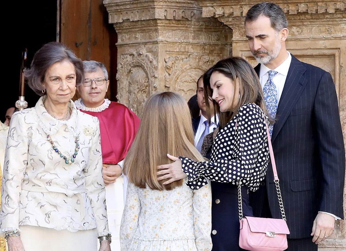 Letizia y Sofía manotazo