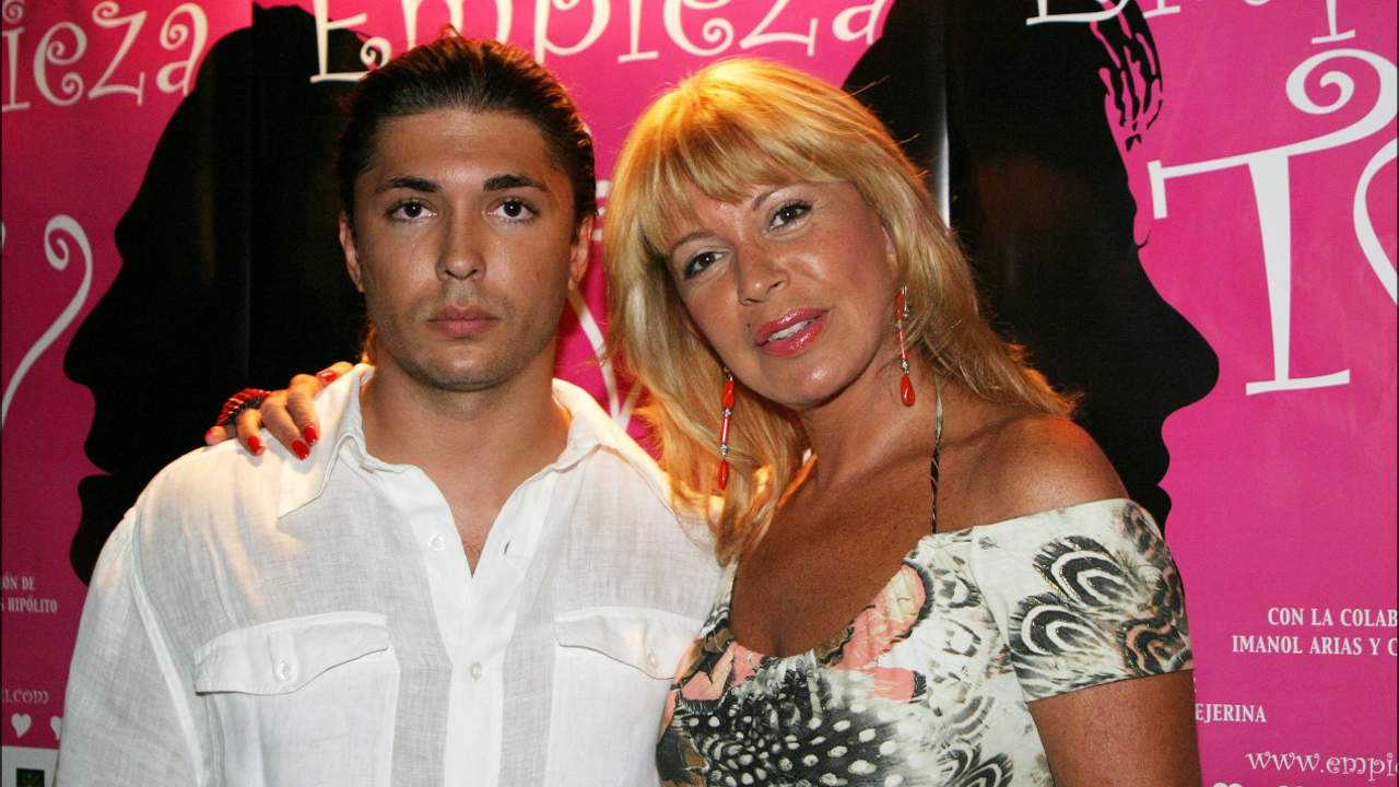 Bárbara y su hijo en 2004