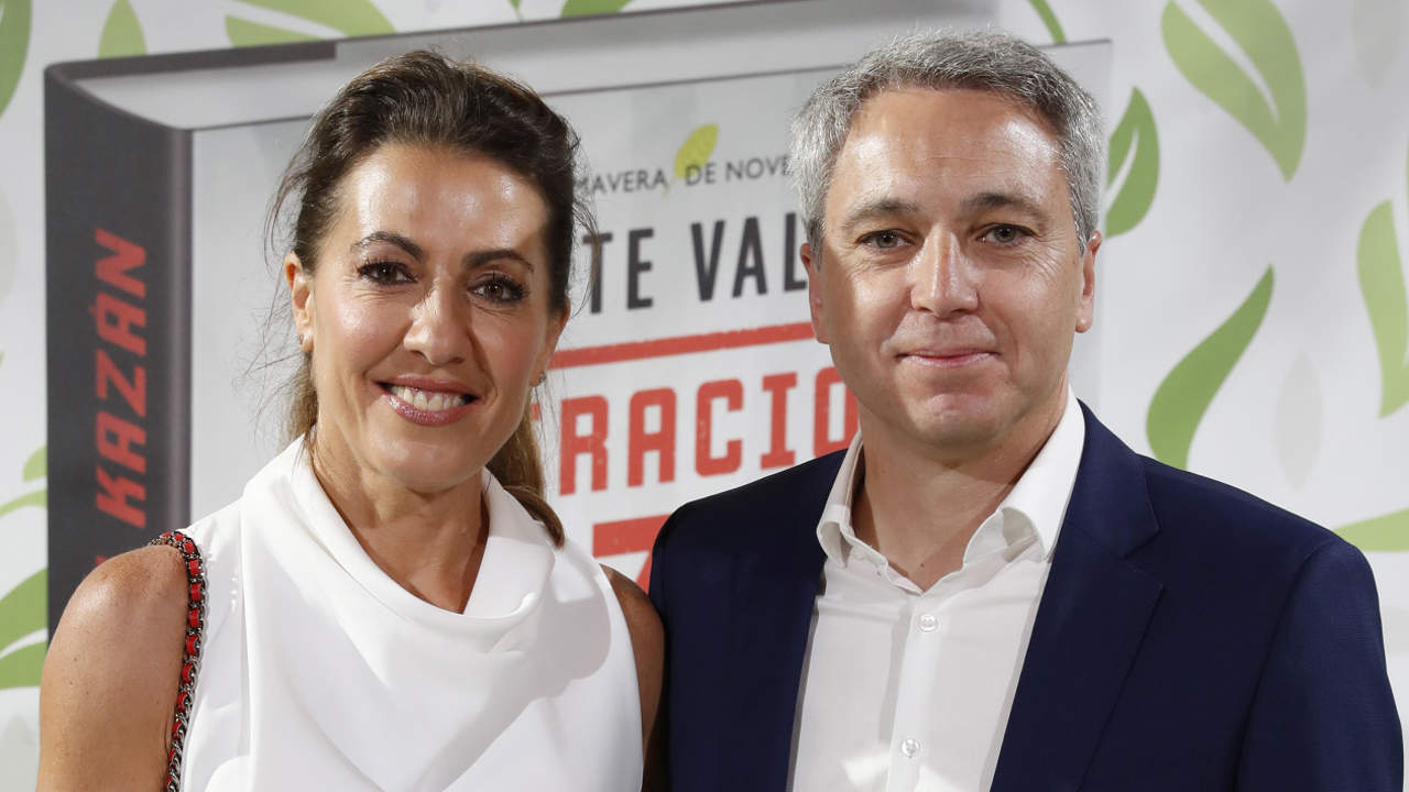 El cambio inesperado de Ángeles Blanco en Informativos Telecinco que salpica a su marido, Vicente Vallés