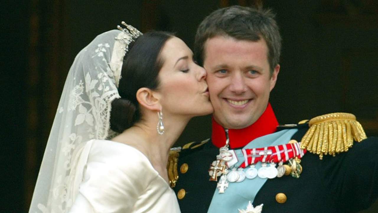 La boda 'maldita' de Mary Donaldson y Federico de Dinamarca: un pistoletazo de salida bajo la sombra de Letizia