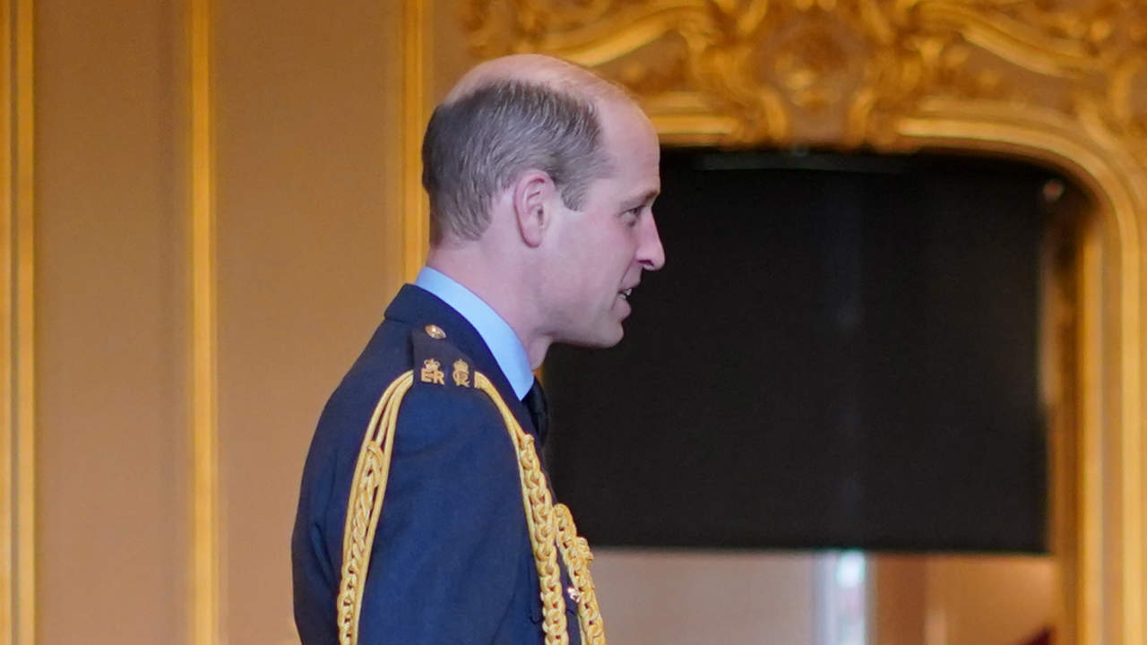El príncipe Guillermo arranca su prueba de fuego: sus reveladores gestos en su reaparición sustituyendo al rey Carlos