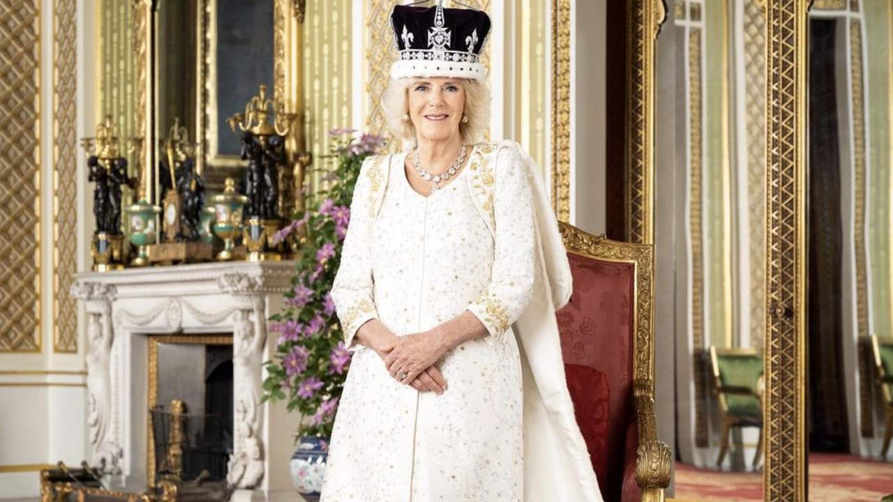 Retrato de la reina Camila tras la coronación