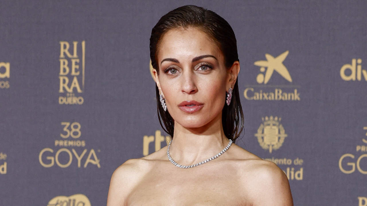 Del efecto mojado de Hiba Abouk a la elegancia vintage de Belén Rueda: los peinados de los Premios Goya 2024 son tendencia