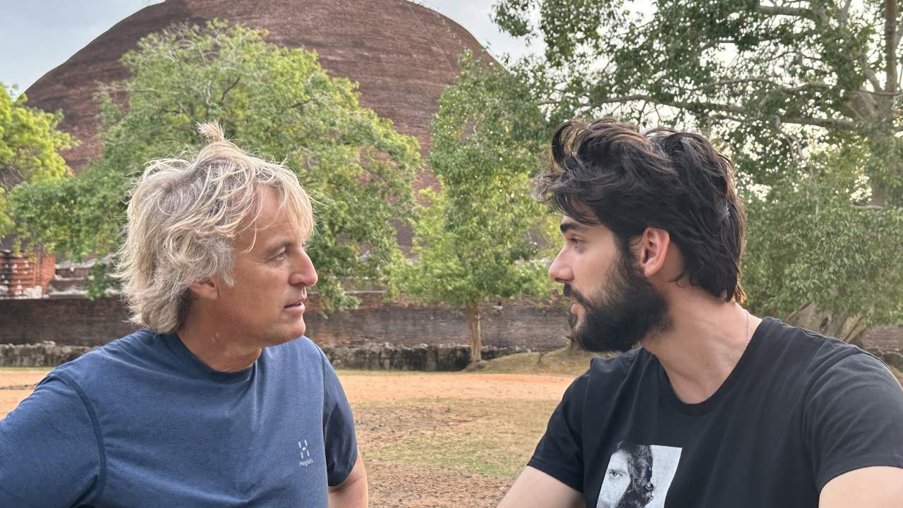 Álvaro Rico visita 'Planeta Calleja': el actor de 'Élite' que ha conseguido mantener su vida privada en secreto