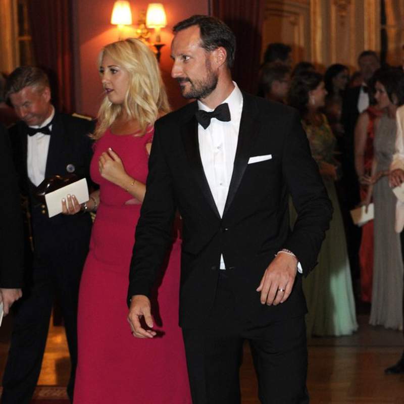 El príncipe Haakon de Noruega, sin Mette Marit