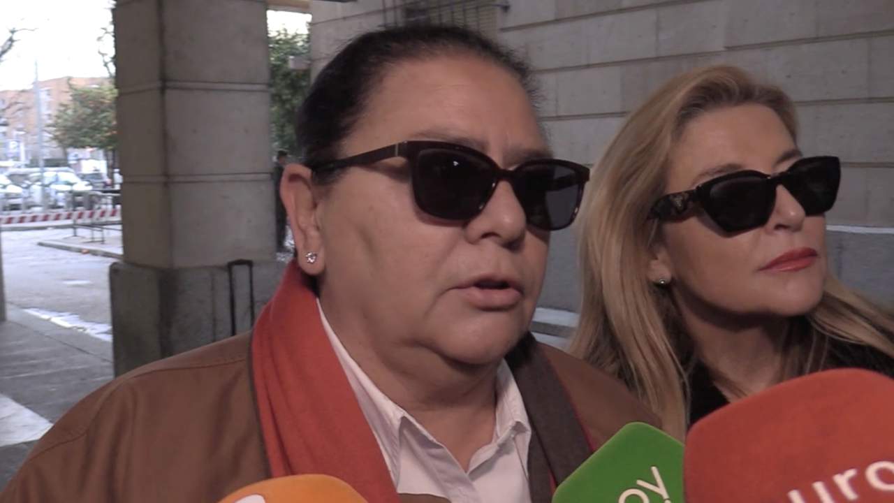 María del Monte hace una petición con la voz rota tras su declaración en el caso Antonio Tejado