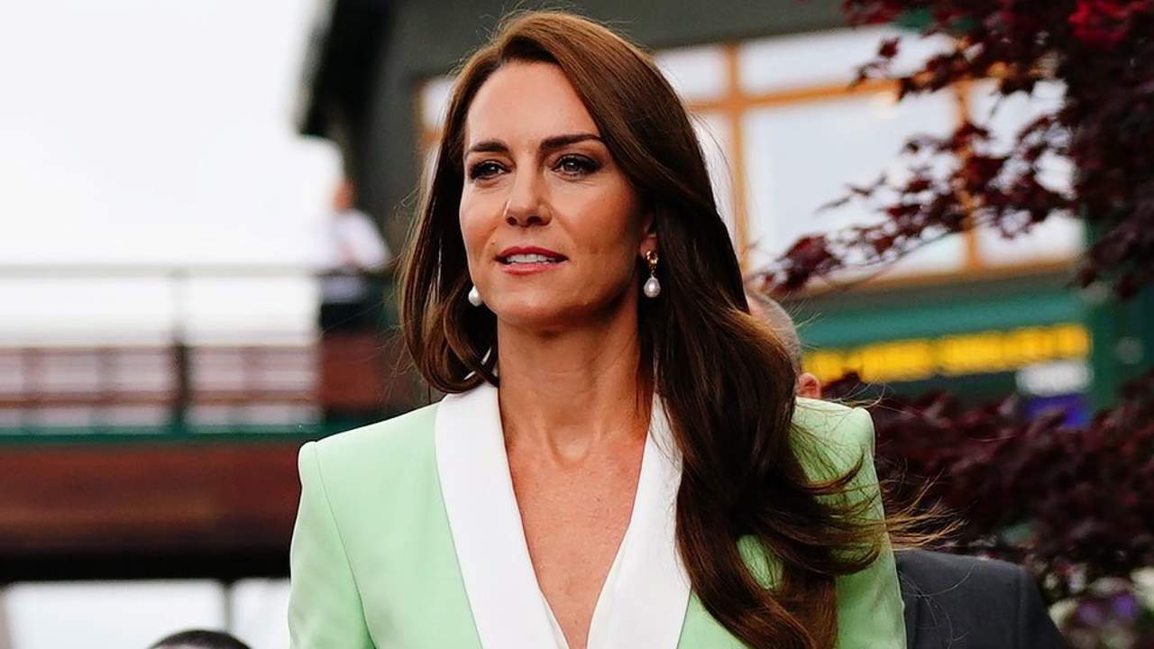 El palacio de Kensington se pronuncia y aclara quién sale en el vídeo de Kate Middleton
