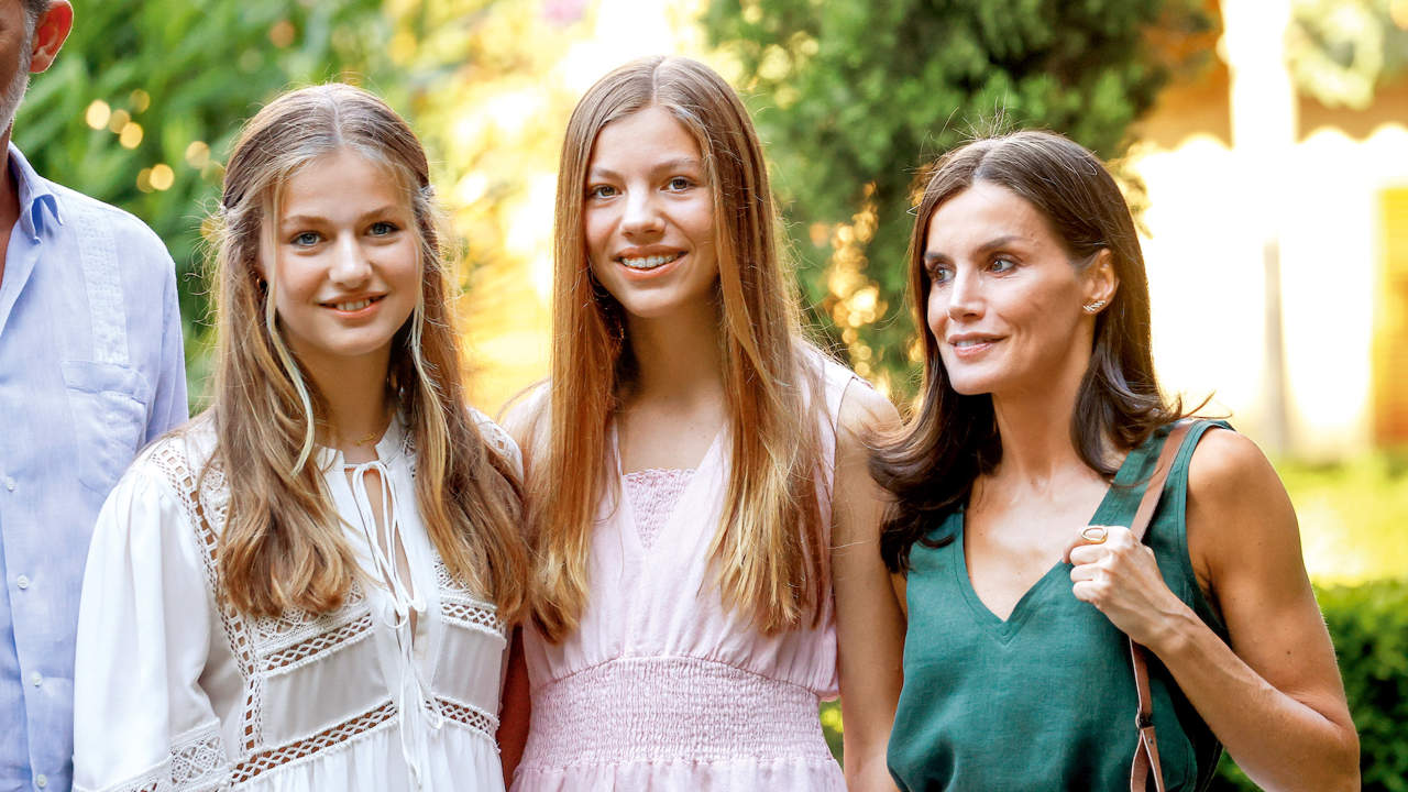 La gran oportunidad de la princesa Leonor y la infanta Sofía en Semana Santa que beneficiaría a la reina Letizia