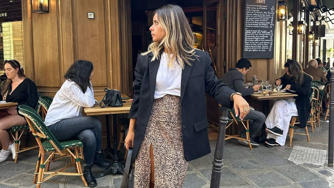 La falda de leopardo de Zara que las mujeres que mejor visten han hecho viral: moldea, tiene cintura elástica y es tendencia