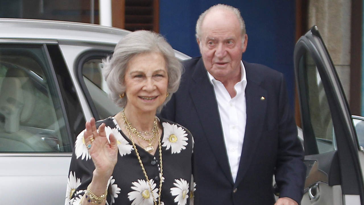 Juan Carlos y Sofía se reencontrarán en la boda de José Luis Martínez-Almeida y Teresa Urquijo