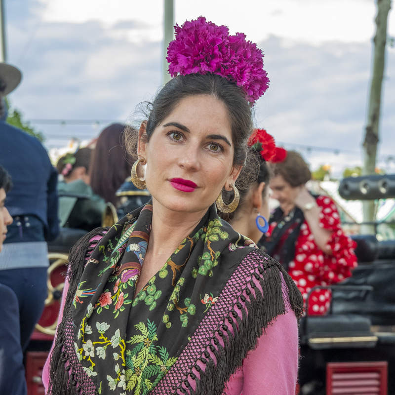 Lourdes Montes da el truco fácil para combinar trajes de flamenca en la Feria de Abril y conseguir efecto buena cara