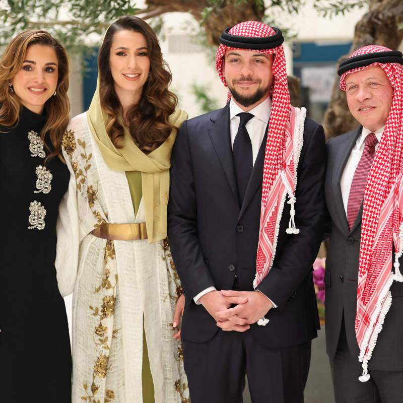 Rania de Jordania, abuela por primera vez: su hijo el príncipe Hussein y su mujer Rajwa esperan su primer hijo