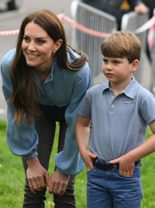 Kate Middleton y el príncipe Guillermo evitan otro gran escándalo en la nueva felicitación de su hijo Louis